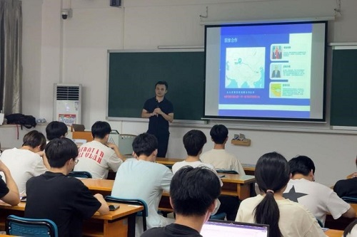 专题宣讲现场.jpg 专题宣讲现场.jpg